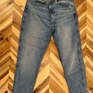 Women’s Levi mid-rise boyfriend Blue Jeans